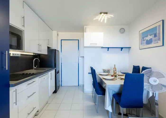 Апартаменты Le Village - E1103 By Interhome *